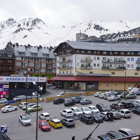 Hotel Panda-2